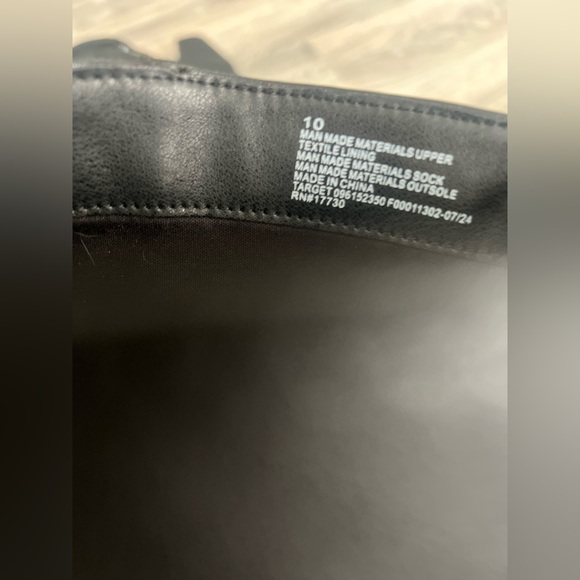 Like New Universal Threads Black Knee-High Vegan Leather Boots Size 10 - Picture 5 of 5